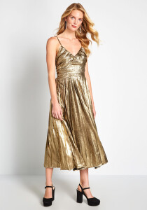 златна рокля с пайети