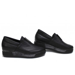 Стилни дамски обувки, естествена кожа, анатомични, Произведено в България / НЛМ 312-8218 черен