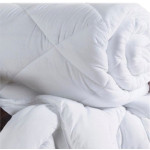 Пухкаво одеяло ХИТ 150/210 в лилаво и зимна олекотена завивка