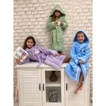 Детски хавлиен халат за момиче с бродерия - ЛИЛАВ от StyleZone